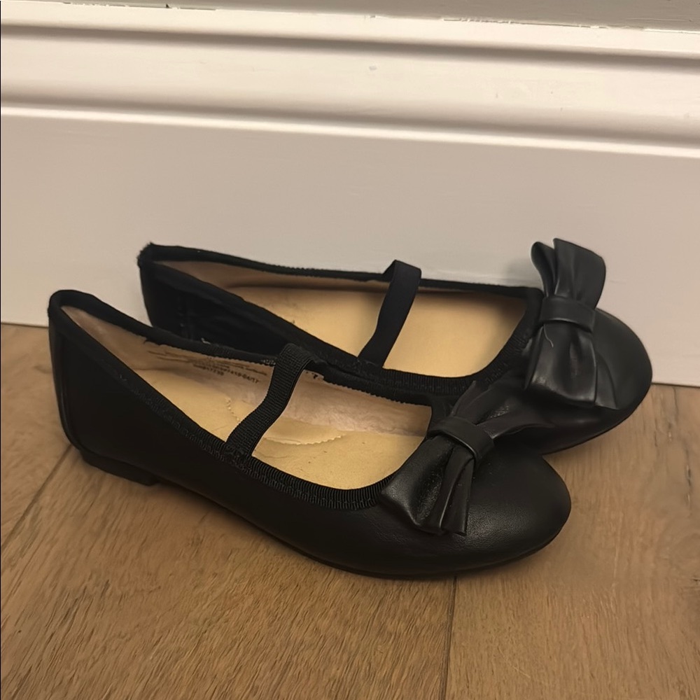 Cat & Jack Black Ballet Flats with Bow Detail